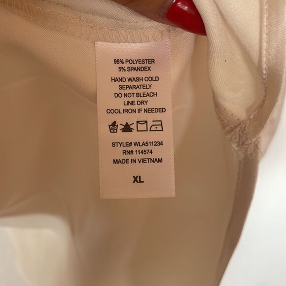 Silky white button up top - Picture 4 of 4